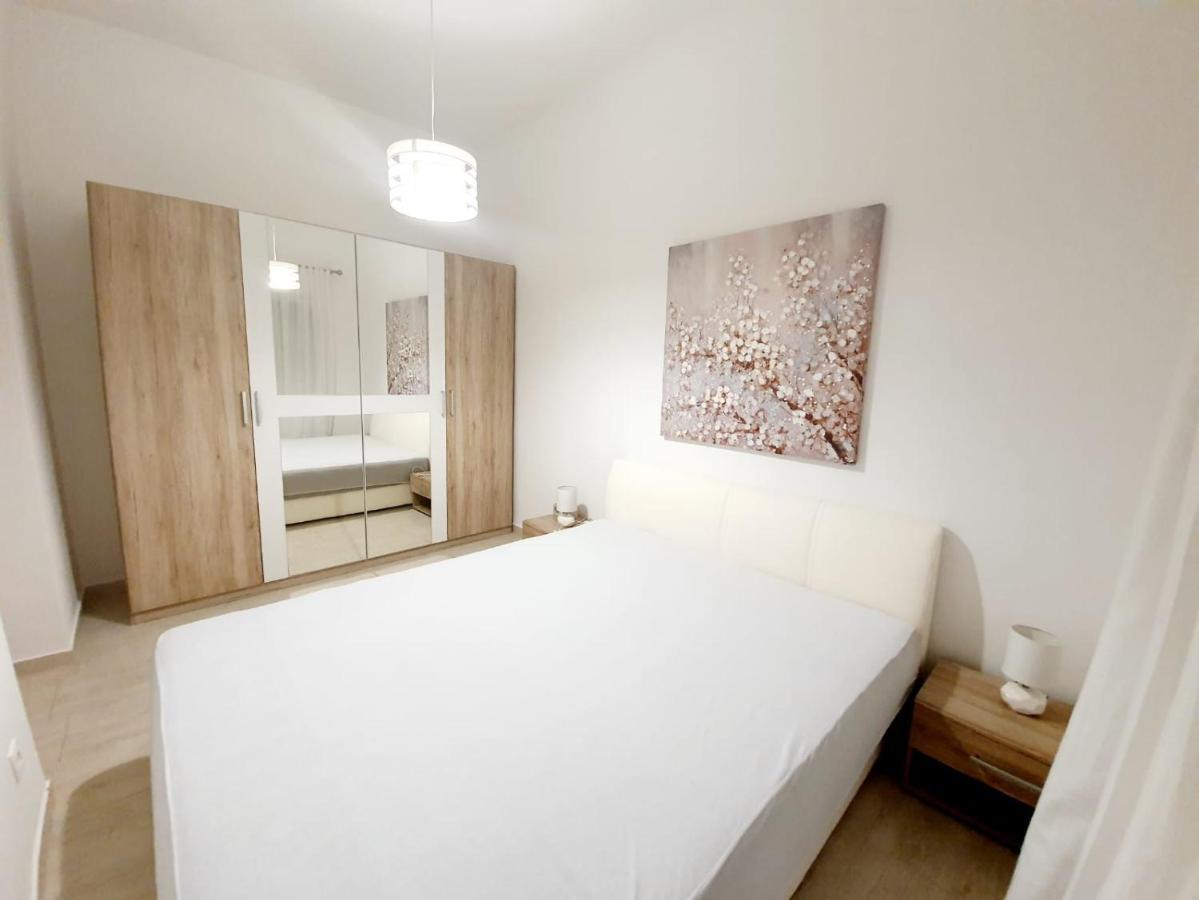 Apartmani Sara 比比涅 外观 照片