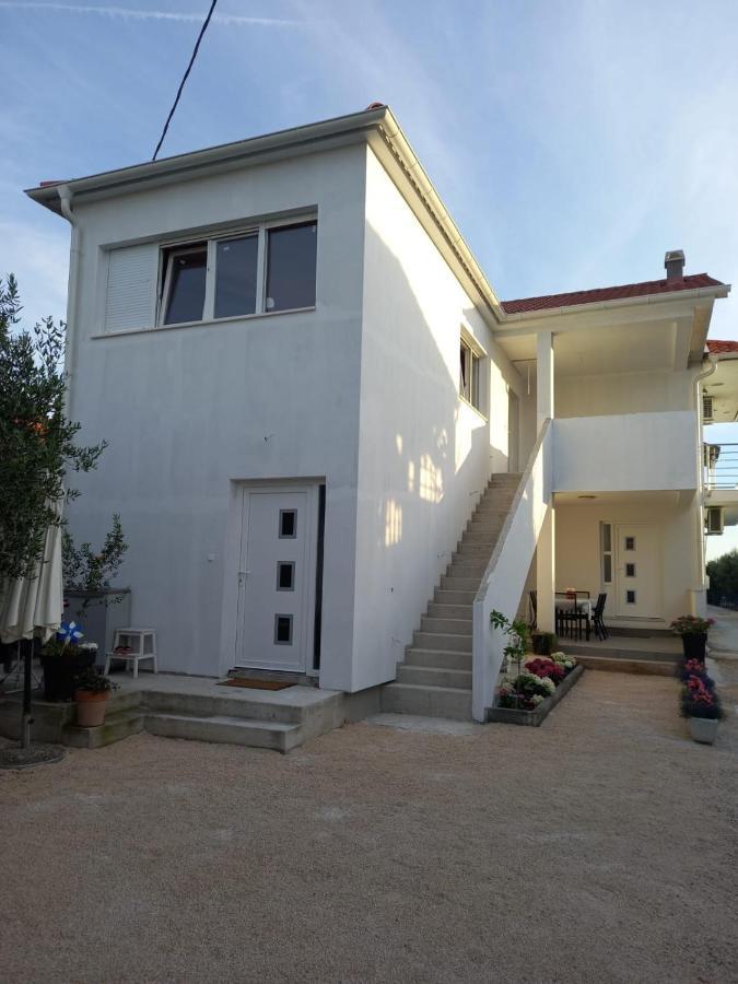 Apartmani Sara 比比涅 外观 照片
