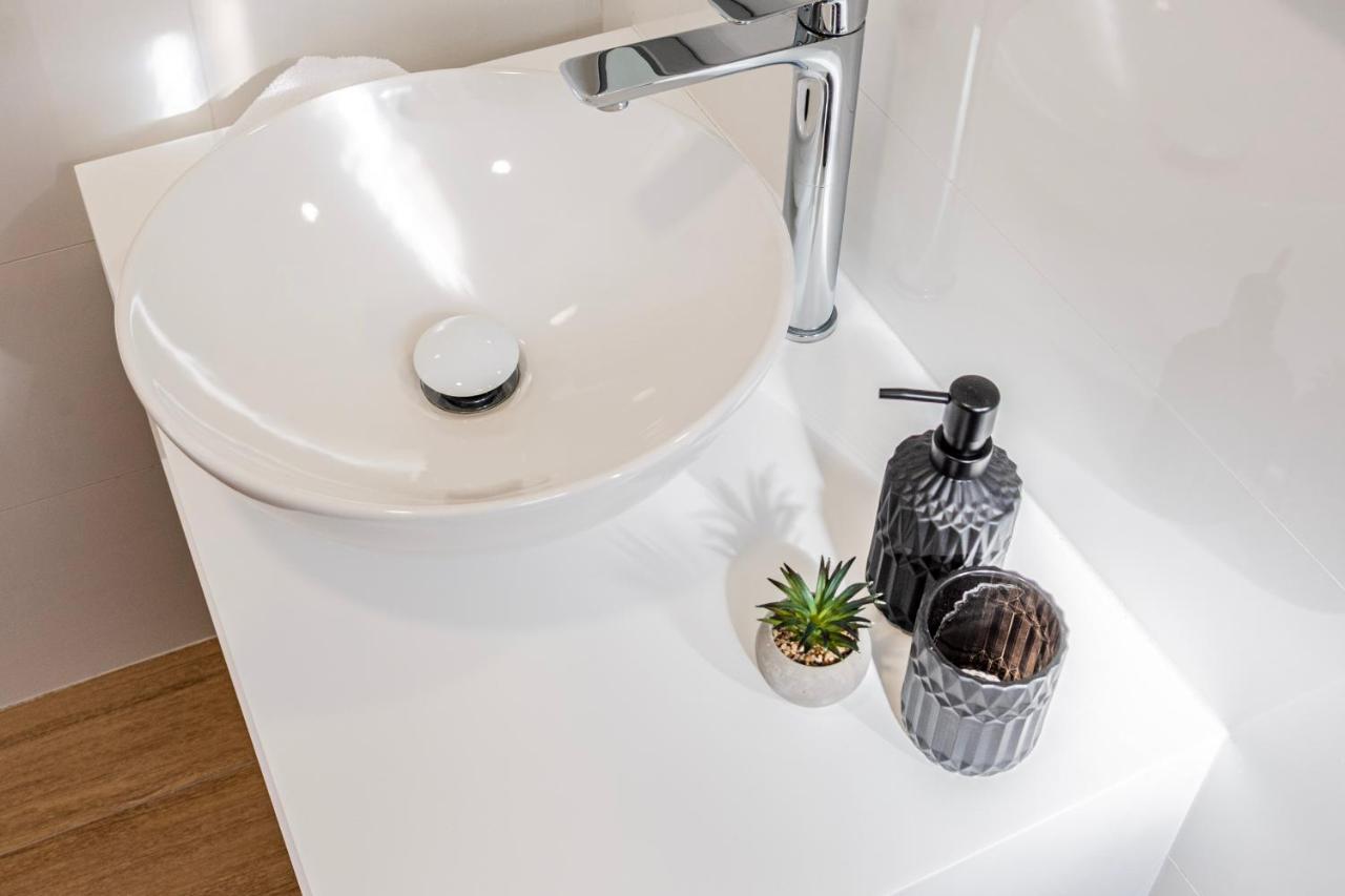 Apartmani Sara 比比涅 外观 照片