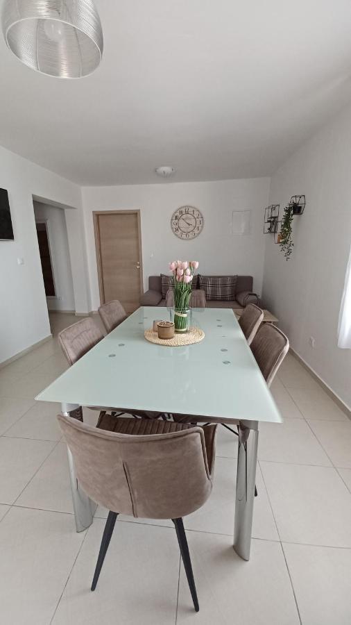 Apartmani Sara 比比涅 外观 照片